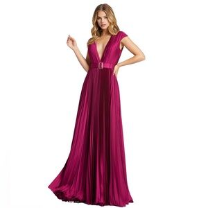 #9 Mac Duggal Women's Ieena Pleated Plunge Neck Belted Satin Gown Size 14